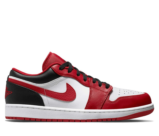 Jordan 1 Low Bulls