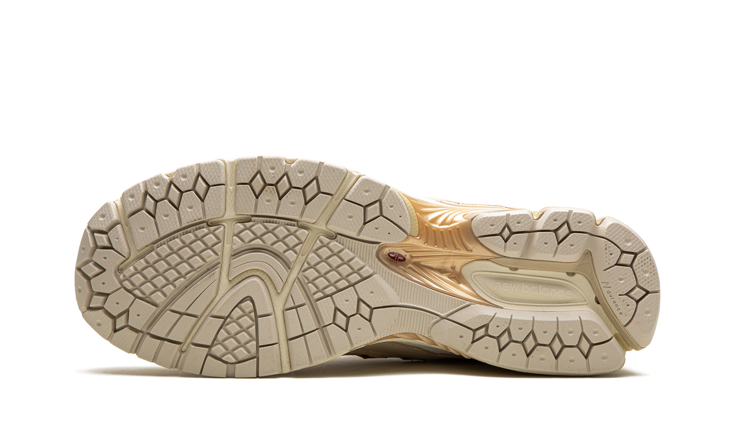 New Balance 2002R Protection Pack Sandstone