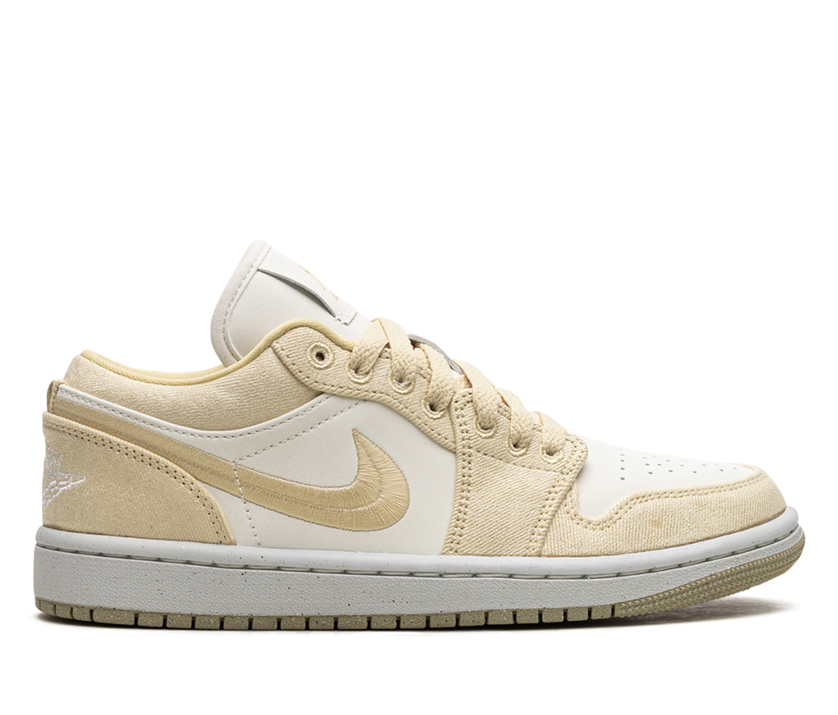 Jordan 1 Low SE Team Gold (Women's)