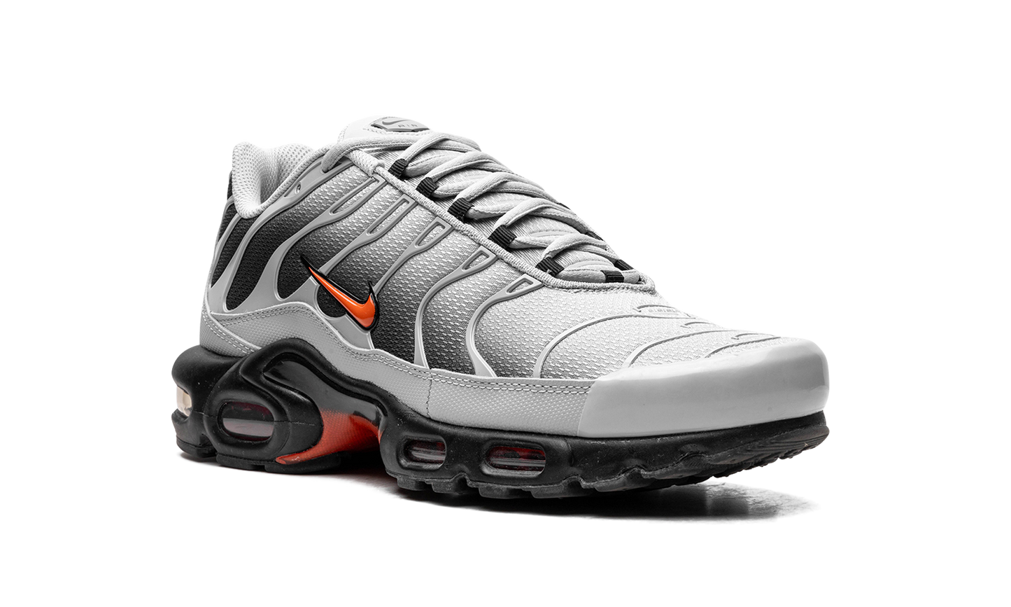 Nike Air Max Plus Wolf Grey Picante Red