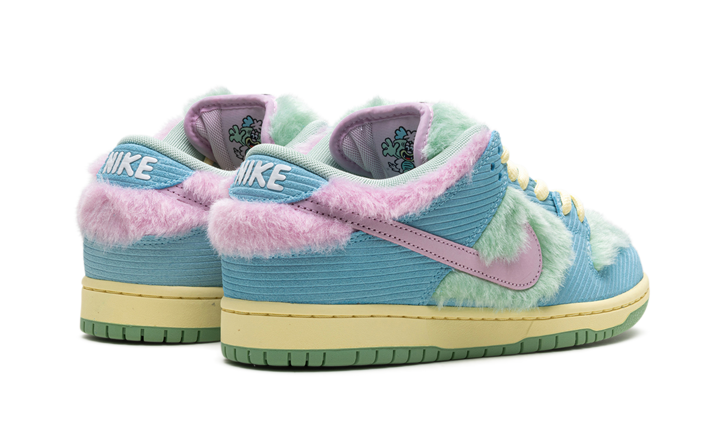 Nike SB Dunk Low Verdy Visty
