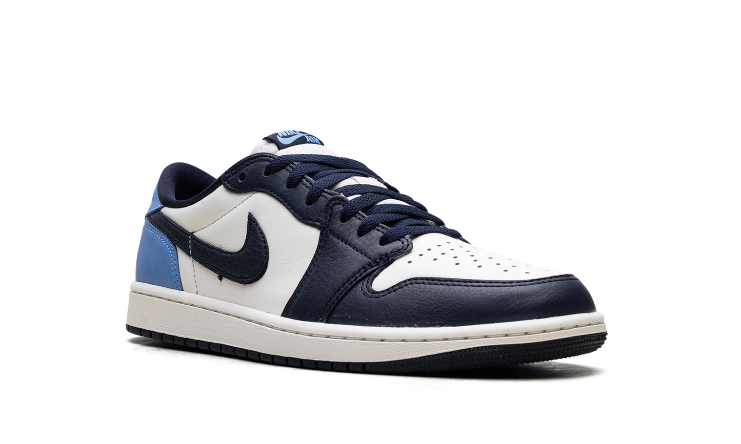 Jordan 1 Low OG Obsidian UNC