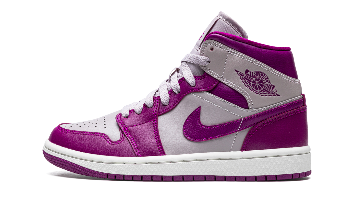 Jordan 1 Mid Magenta (2022) (Women's)