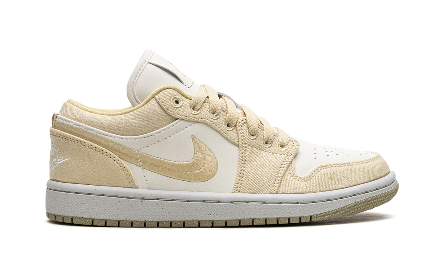 Jordan 1 Low SE Team Gold (Women's)